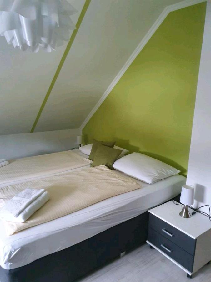 Lindner Ferienwohnungen Und Doppelzimmer Fichtelberg Ngoại thất bức ảnh